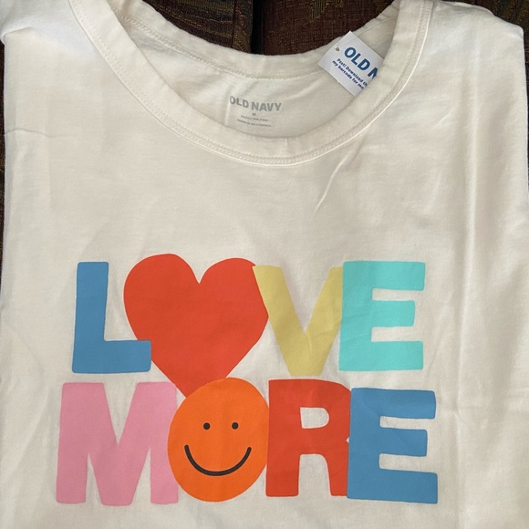 Old Navy - LOVE MORE Graphic T-Shirt (NWT) - Picture 3 of 4